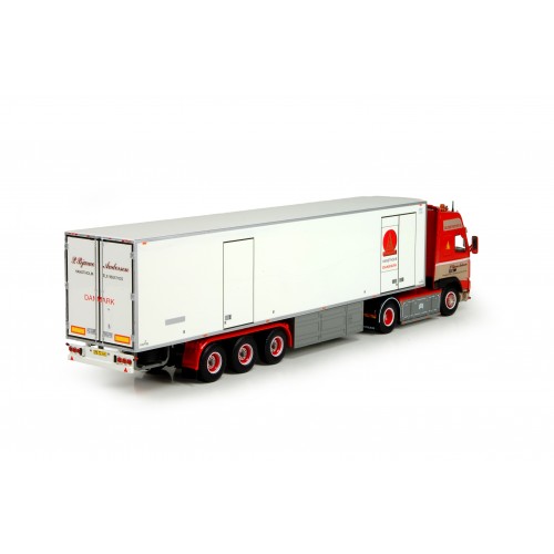 Tekno 74844 Volvo FH01 reefer semi P.Bjarne Andersen